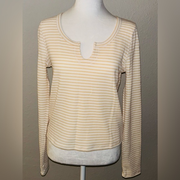 NEW Cotton On Willa Waffle Long Sleeve Top Women’s Henley Size Large NWT - Picture 5 of 16